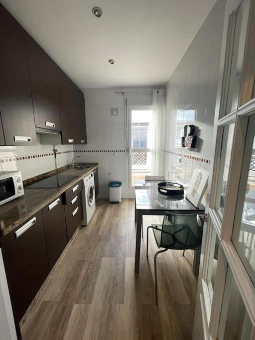 Apartamento Centrico Con Terraza Y Parking Huelva Ngoại thất bức ảnh